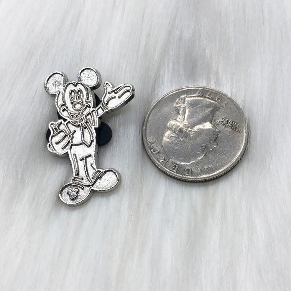 🔮 5/$25 Disney Mickey Mouse‎ Pin Traders Icons Chaser Pin - Picture 3 of 4